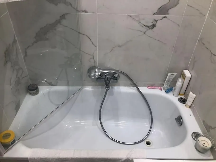 Apartament Studio Place Des Vosges Paryż