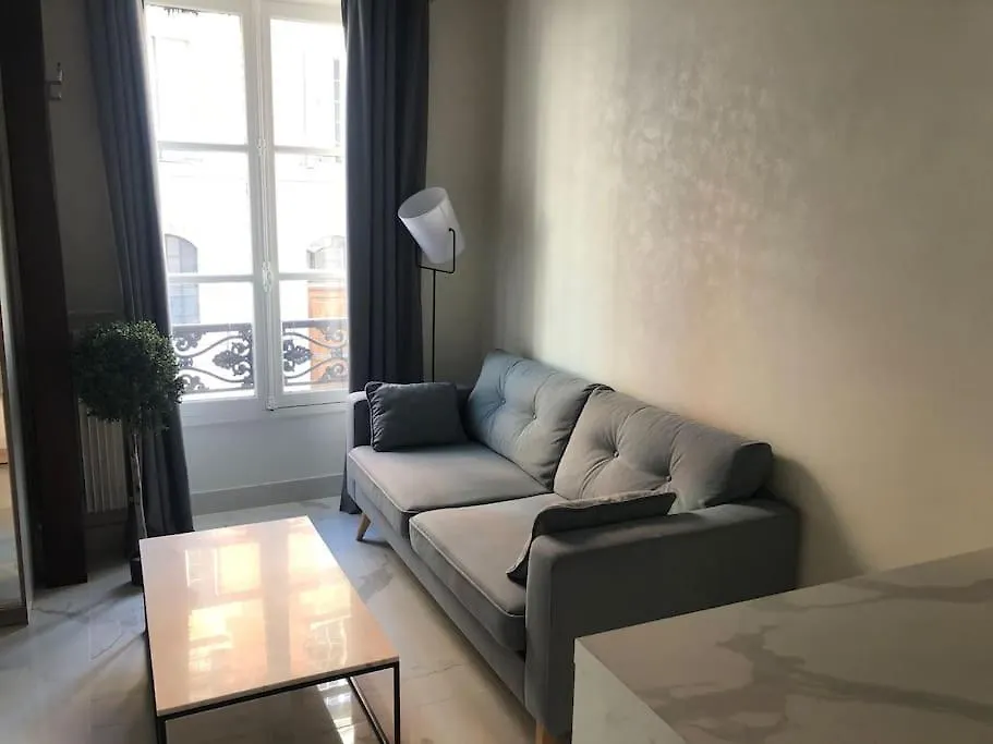 Studio Place Des Vosges Apartment Paris