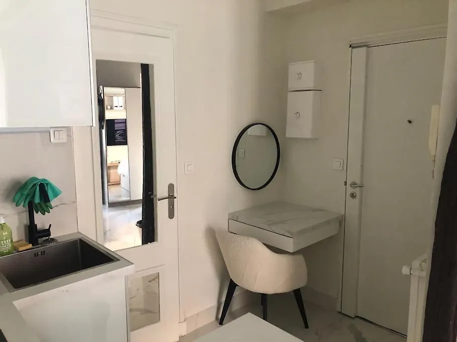 Studio Place Des Vosges Apartment Paris France